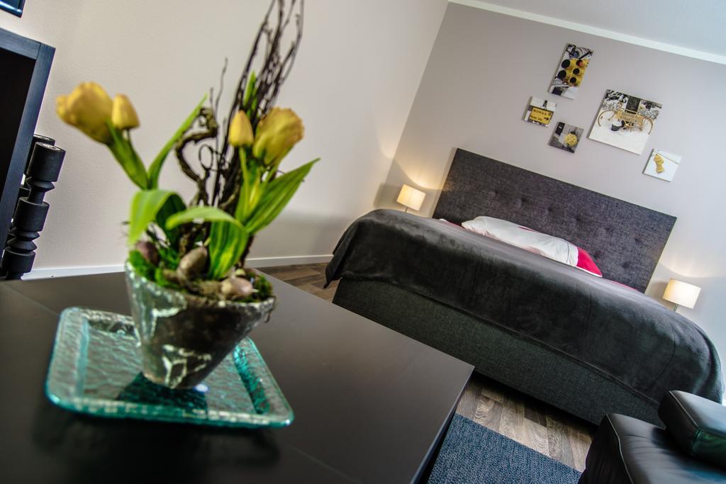 RELOC Serviced Apartments Zurich-Oerlikon Zimmer foto