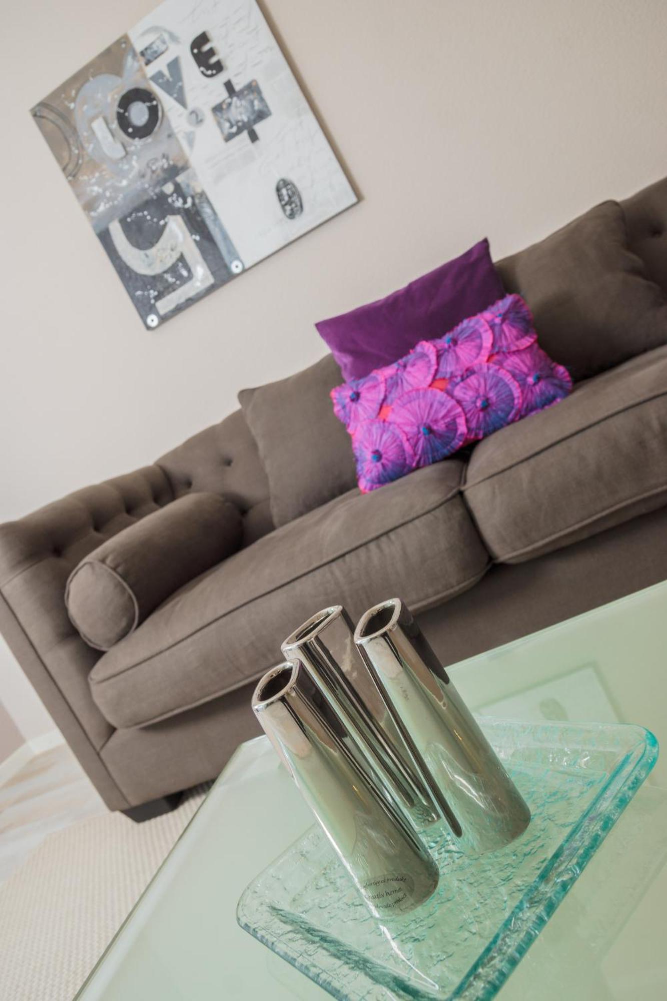 RELOC Serviced Apartments Zurich-Oerlikon Zimmer foto