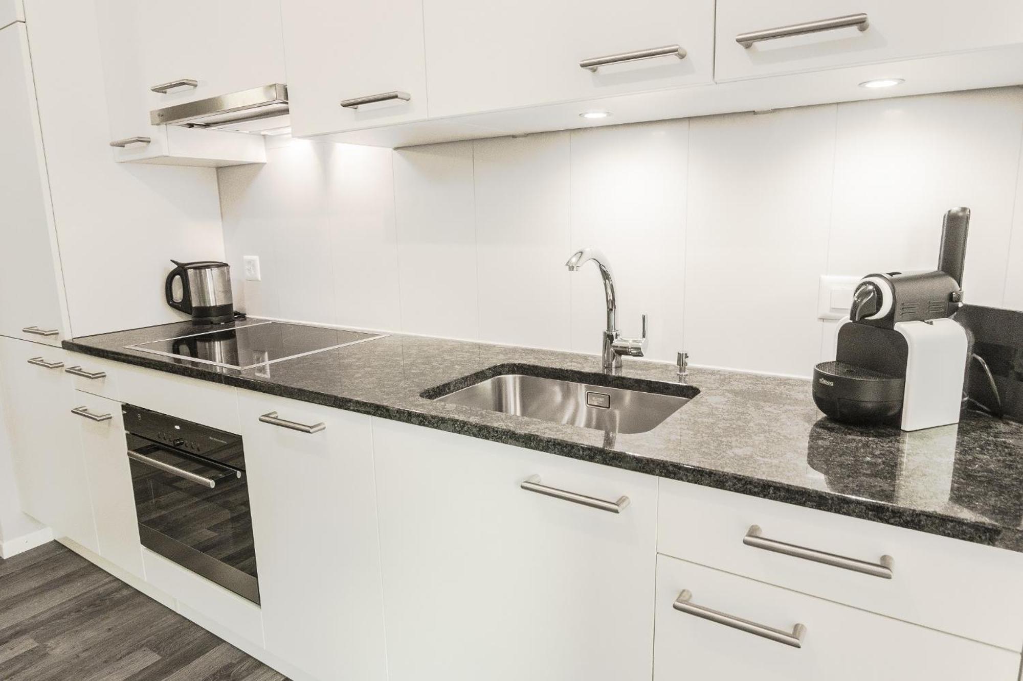 RELOC Serviced Apartments Zurich-Oerlikon Zimmer foto